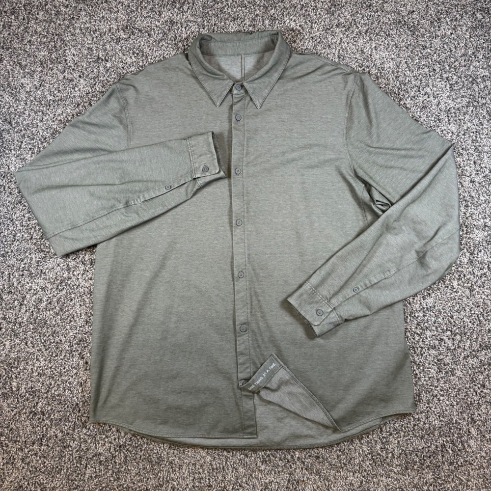 Lululemon Commission Long Sleeve Shirt Mens XL Green Tech Button Down Excellent